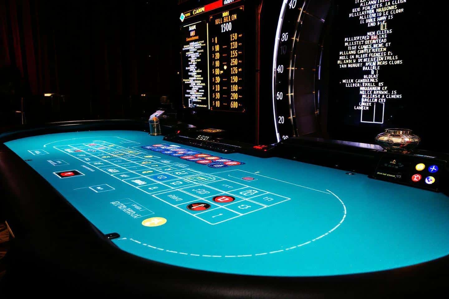 Comment jouer au blackjack sur PokerStars : guide des règles et astuces